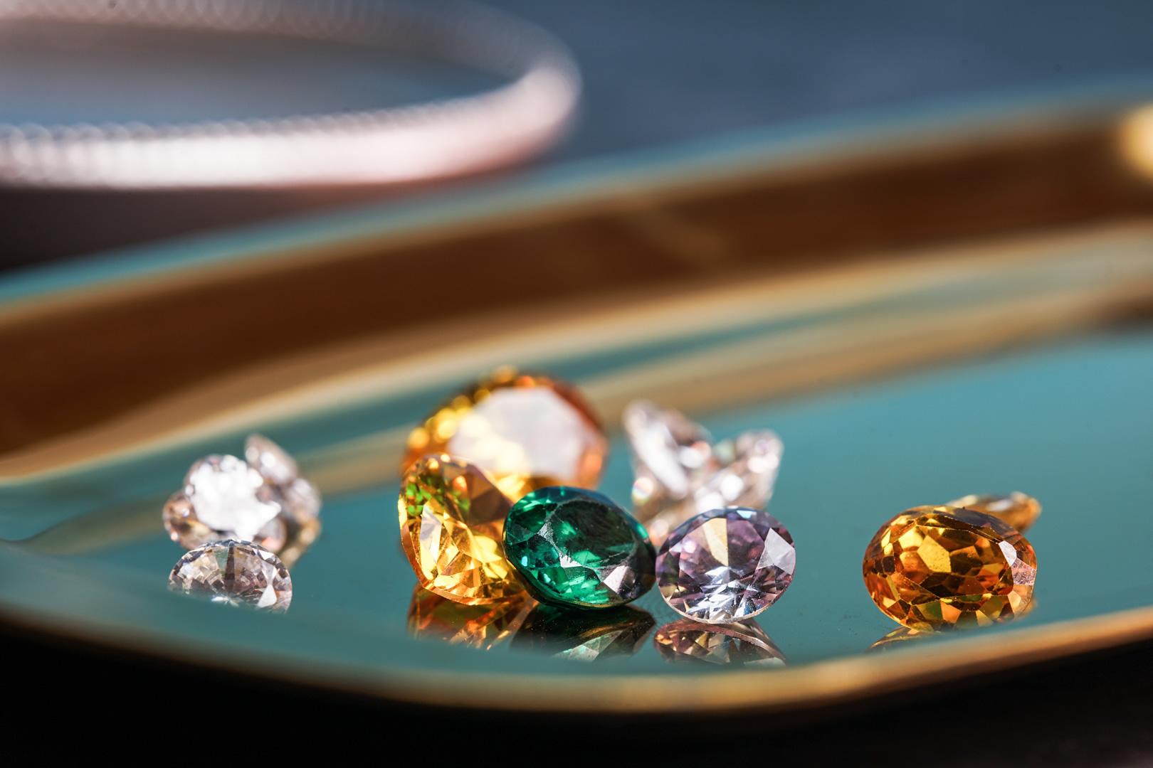 Jaké drahé kameny nejčastěji zdobí šperky?